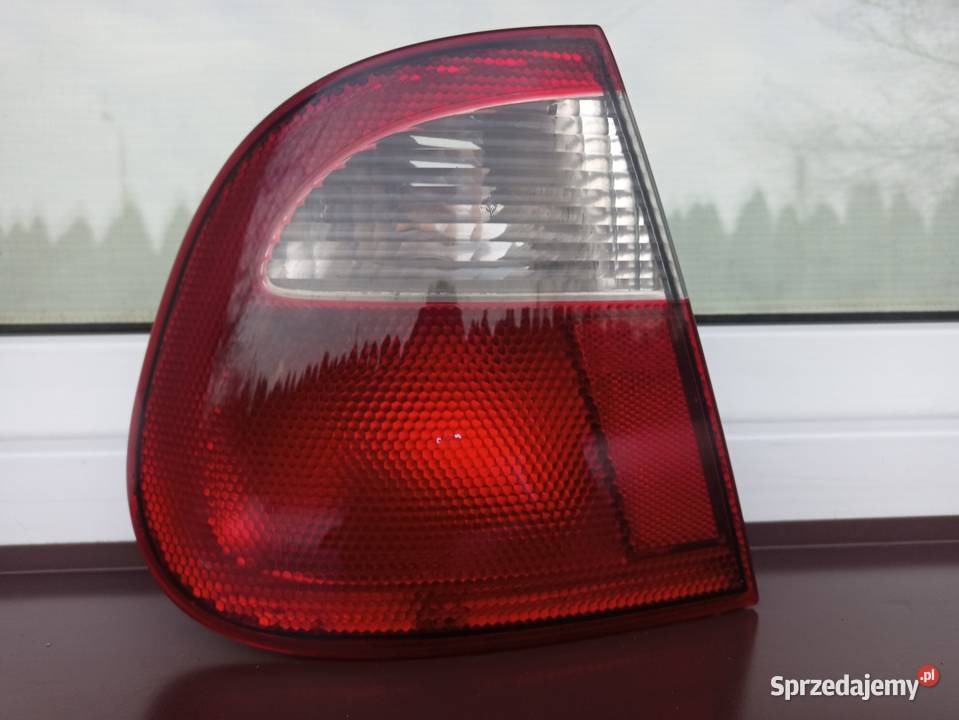 Seat Cordoba 1 I LIFT FL lampa tył tylna lewa w Lampy tylne Sieradz