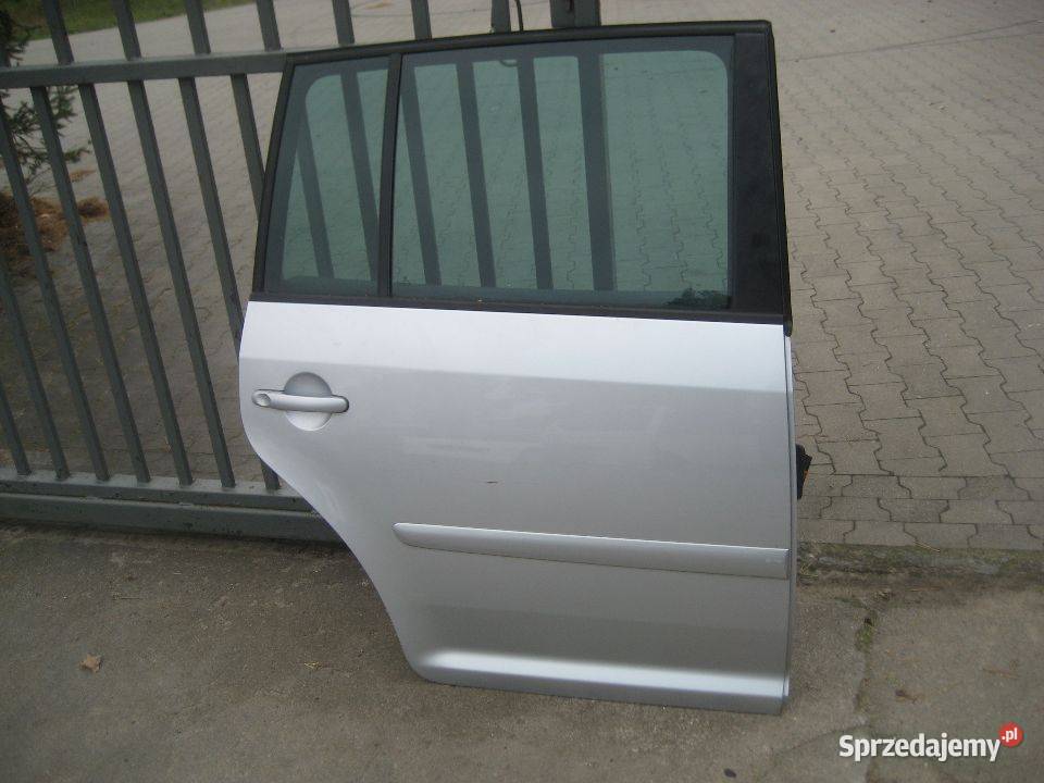 vw touran 0309r drzwi tył prawe kod lakieru LA7W Rakoniewice