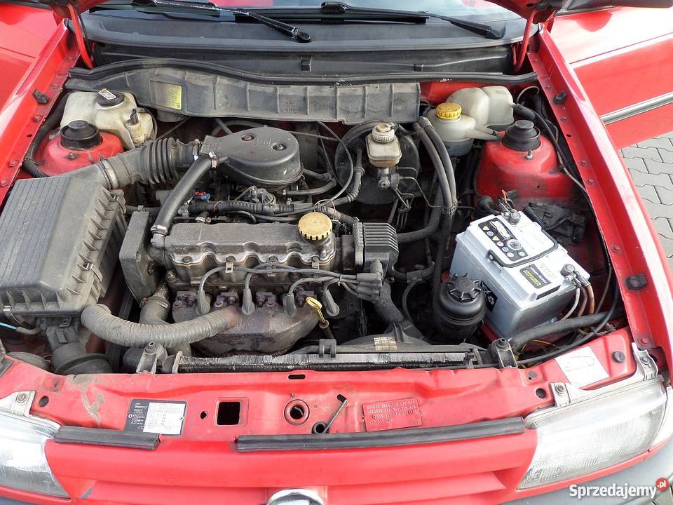 Opel Astra F kombi czerwony Chełm