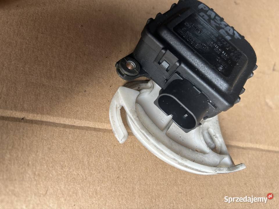 Silniczek nagrzewnicy Passat b5fl 8d1820511e