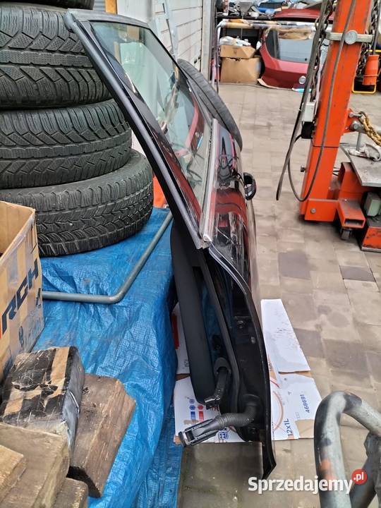 DRZWI LEWY TYŁ AUDI A4 B8 AVANT 0812r CZARNE osobowe Kończyce Małe sprzedam