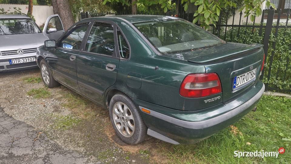 Volvo s40 2000r 20benzyna 136 sprawny Piotrkowiczki sprzedam
