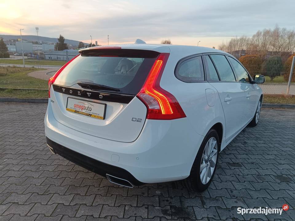 Volvo V60 I Kombi Facelifting 20 D2 DRIVEE 120 nieuszkodzony Sanok
