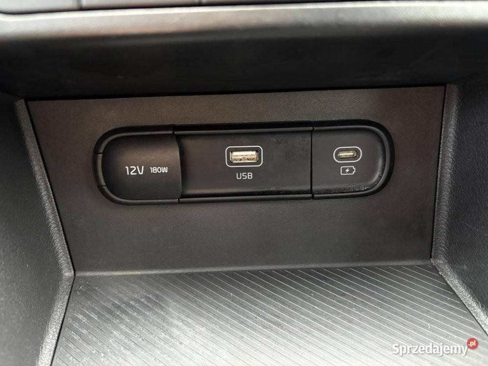 KIA Sportage 2022r Salon Polska Niski przebieg 33195km