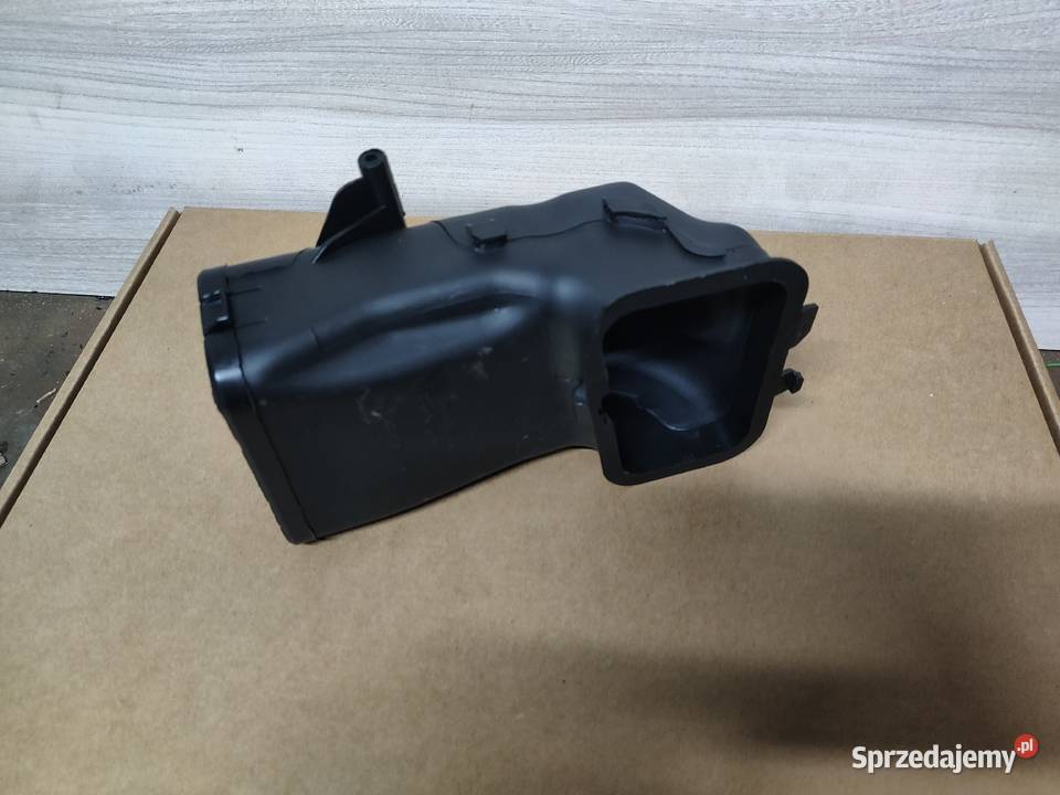 Wlot powietrza silnika BMW 1371 8635093 F10 f01 osobowe Białystok