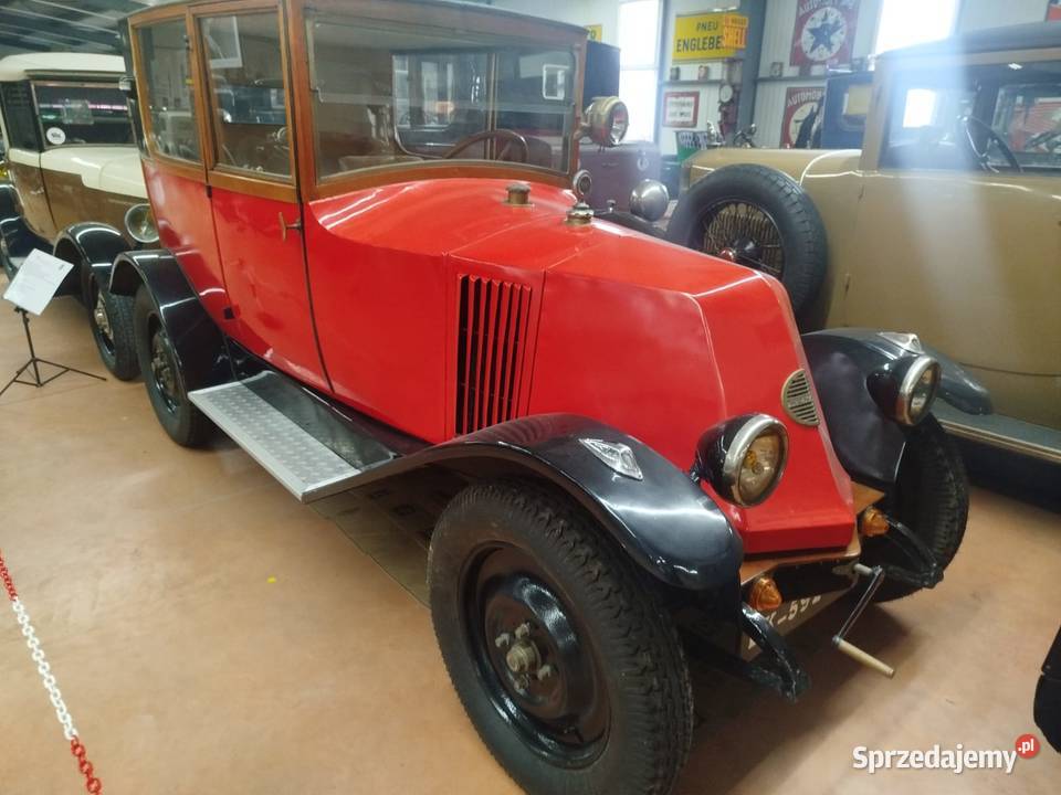 Samochod zabytkowy Renault KJ 1923r Pawłosiów