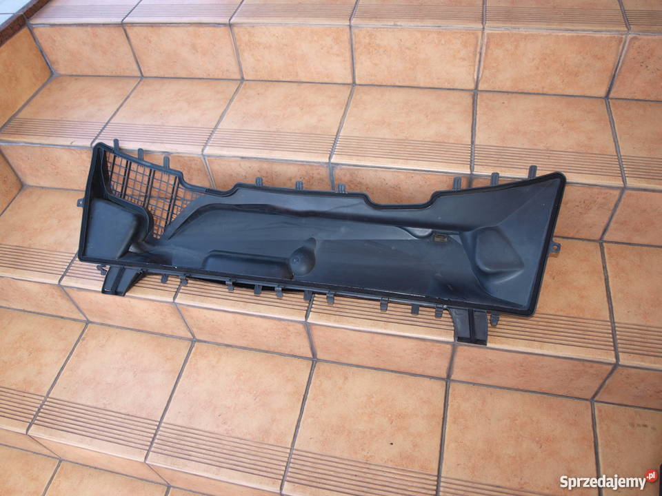 Mercedes E W210 plastik rynna pod maske 1995 wielkopolskie Kalisz