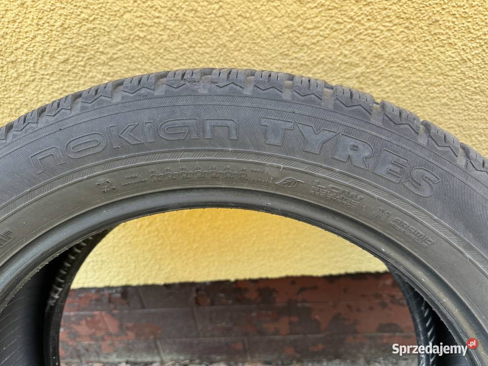 Sprzedam komplet opon zimowych do SUV 24550 R19 19cale Police sprzedam