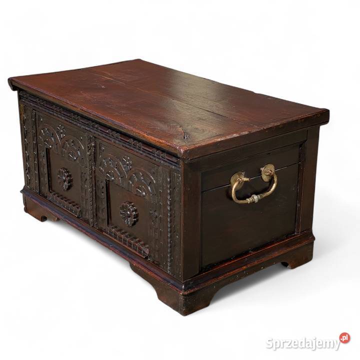Stara drewniana rzeźbiona skrzynia kufer Gryfice