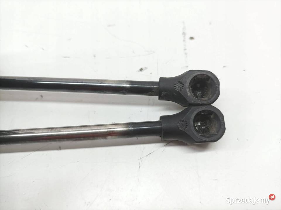 SIŁOWNIK KLAPY BAGAŻNIKA LEWY PRAWY TYŁ KPL