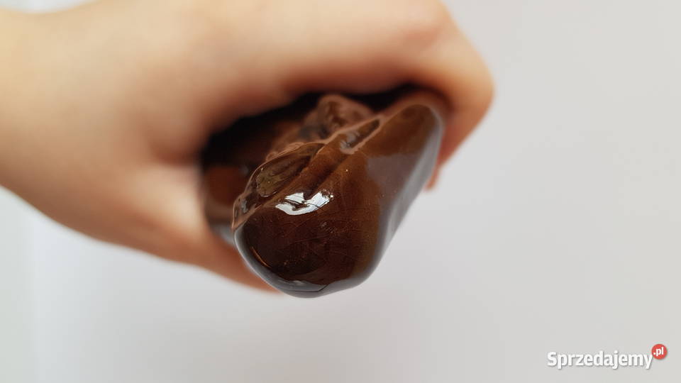 Stara ceramiczna figurka kobiety dziewczyny
