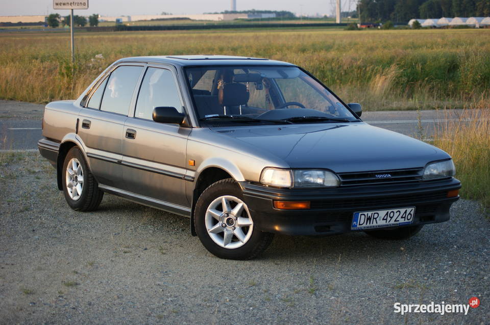Toyota Corolla E9 diesel 1989 z ciekawą historią Sedan / Limuzyna Wrocław