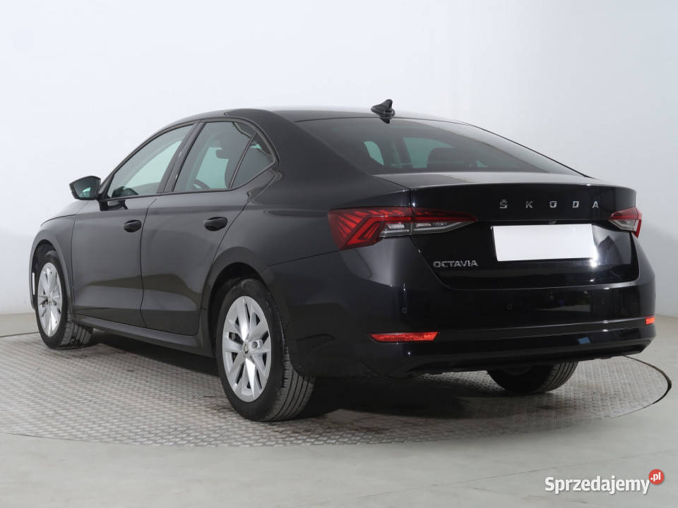 Skoda Octavia 15 TSI Piaseczno