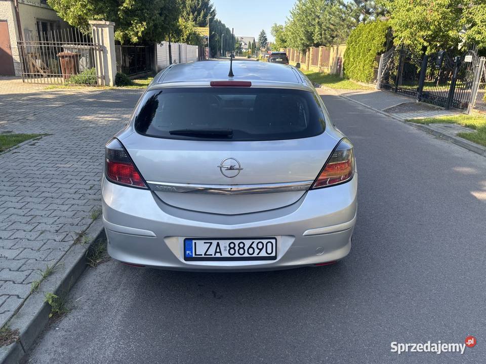 Opel Astra GTC 14 Benzyna Nowy rozrząd 2 Kpl kół klimatyzacja Astra lubelskie Zamość