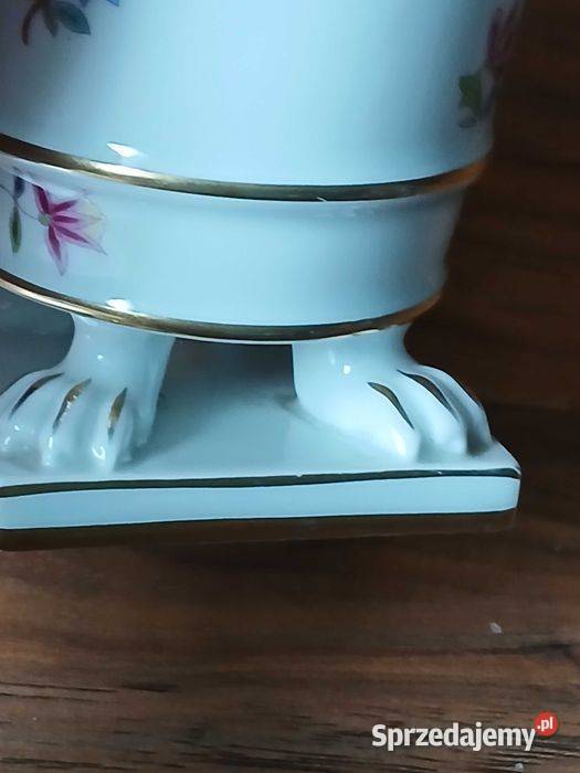 Wazon porcelanowy na lwich łapach Herend Porcelana i szkło