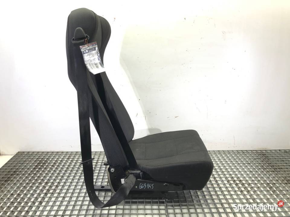 FOTEL TYLNY PRAWY VW CADDY IV Minivan FOTEL Fotele i kanapy sprzedam