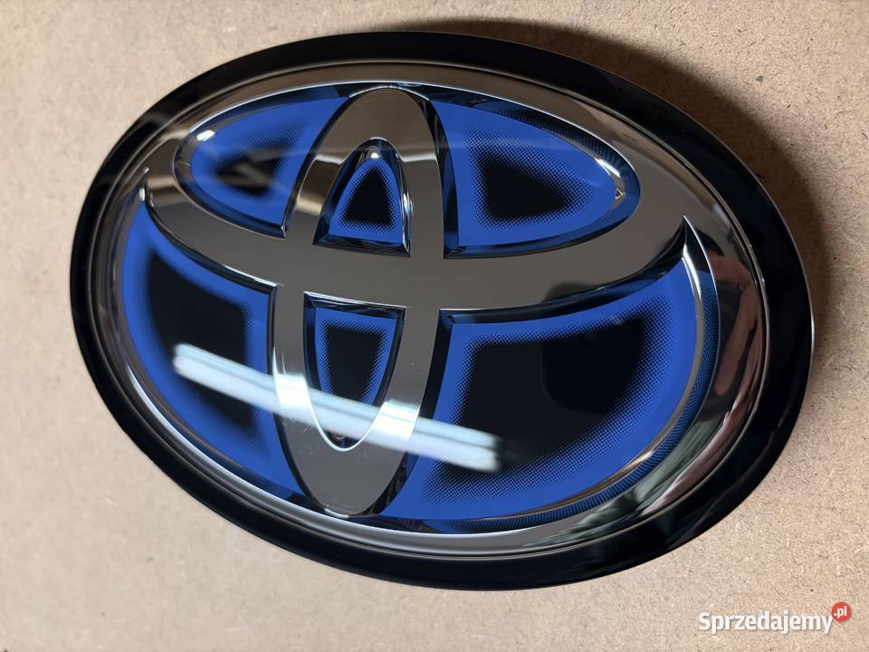 Emblemat pod radar Toyota Rav 4 Highlander 53141 Karoseria Sobolewo sprzedam