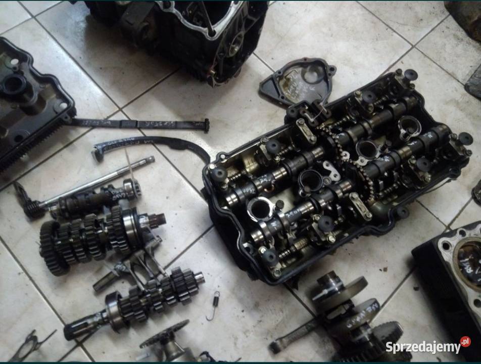 Suzuki GSX 750 R silnik części głowica cylinder Jelenia Góra