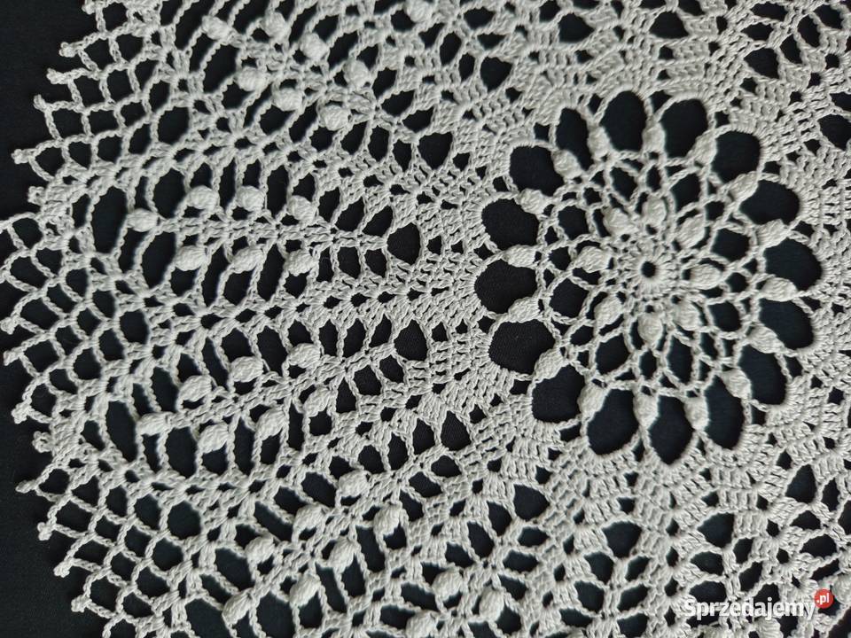 Serwetka szydełkowa do koszyczka wielkanocnego Garbów