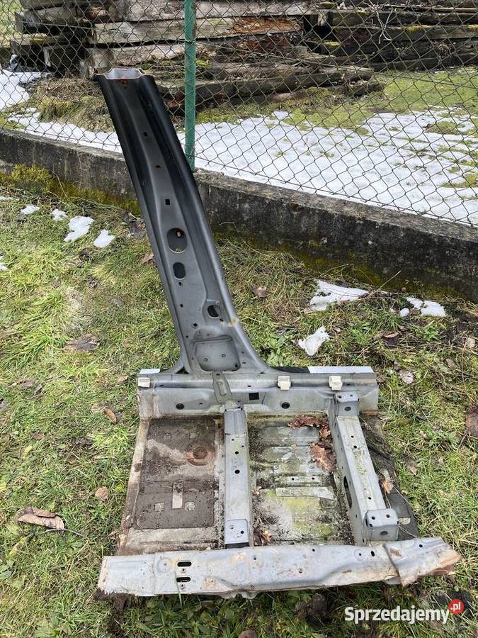 Słupek środkowy lewy Suzuki Vitara III 201525 Brzesko