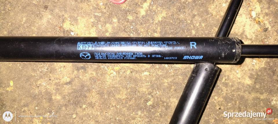 Siłowniki amortyzatory tylnej klapy Mazda CX5 Siłowniki