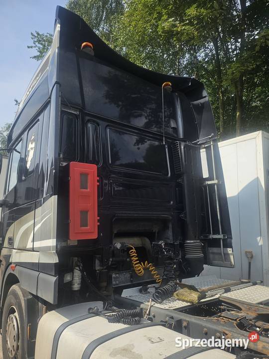 Ciągnik siodłowy DAF XF 105