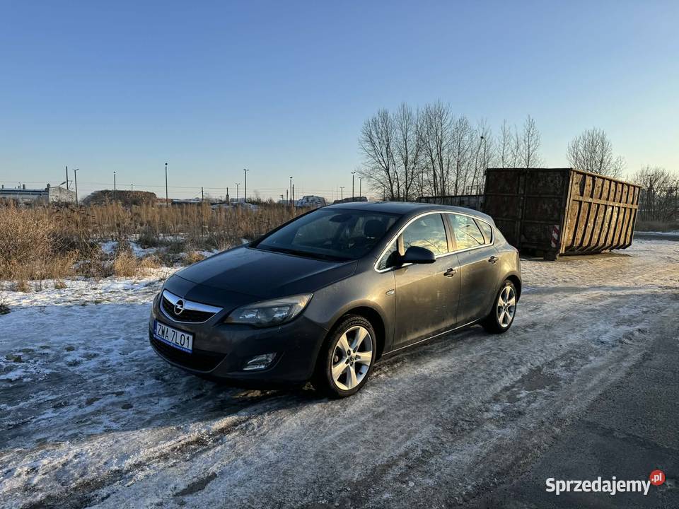 Opel Astra 14T 140 2010r Szczecinek