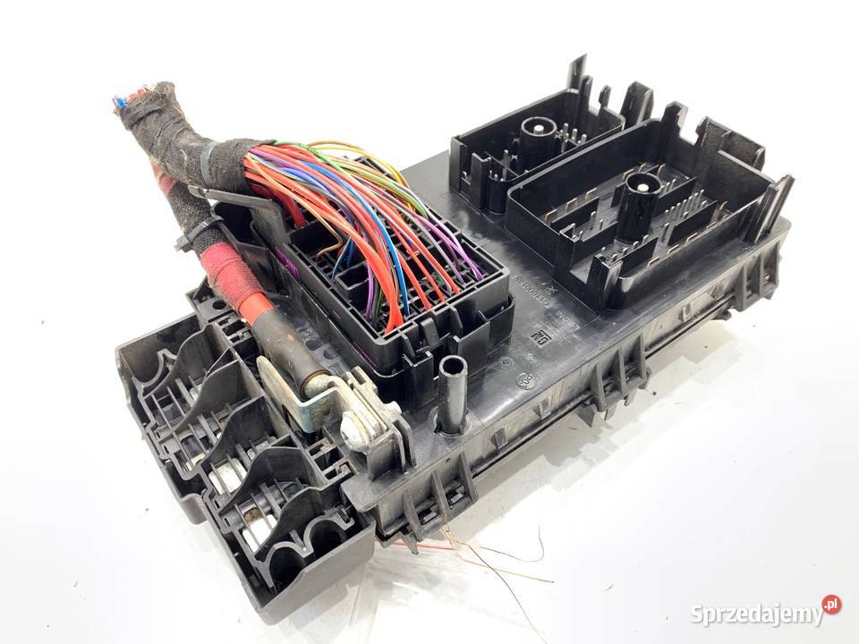 SKRZYNKA BEZPIECZNIKÓW OPEL ZAFIRA C 13368644