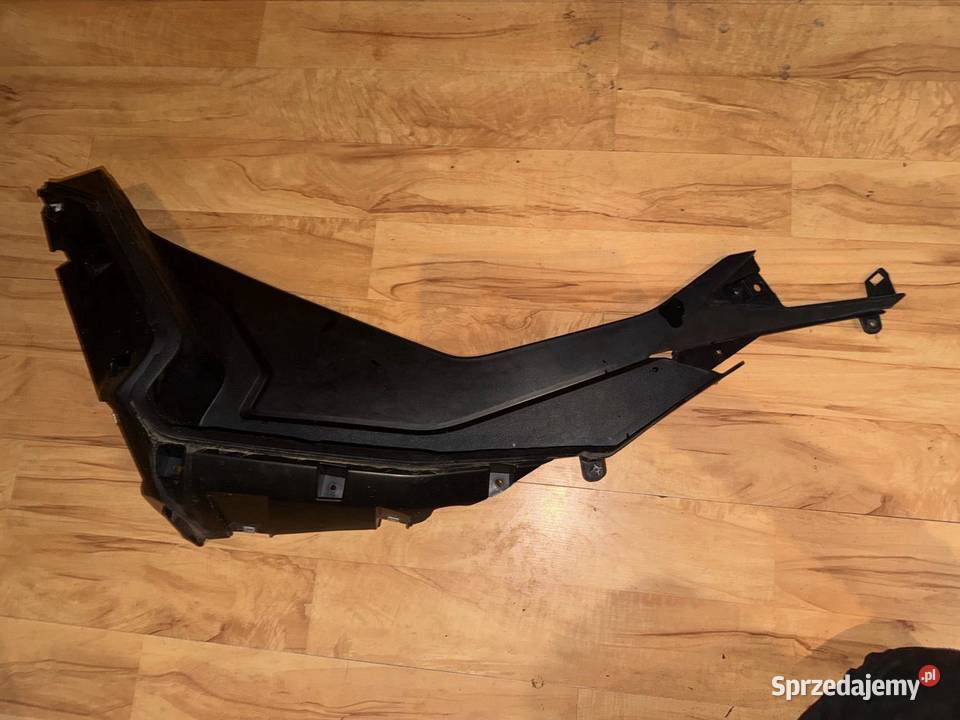 Podłoga lewa Aprilia SR GT 125 wielkopolskie Ostrów Wielkopolski