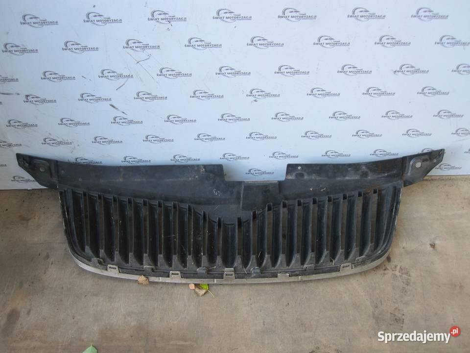SKODA YETI 12r grill atrapa 5L0853668 osobowe Atrapy Kielce