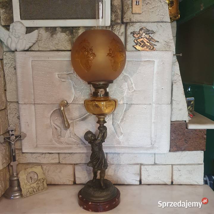 Sprawna figuralna lampa naftowa z amorkiem na Wrocław