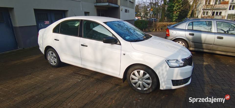 koda Rapid 12 MPI 63 kW 2014 Salon Niski