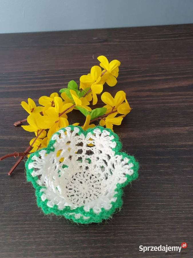 Koszyczek podstawka na jajko pisankę biały Wielkanoc lubelskie Jastków