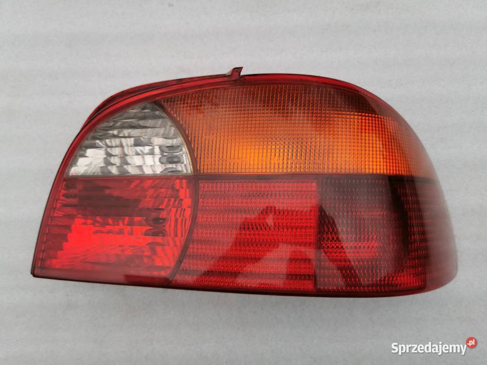Lampa Prawy Tył Tylna Prawa Toyota Avensis T22 Wyszków