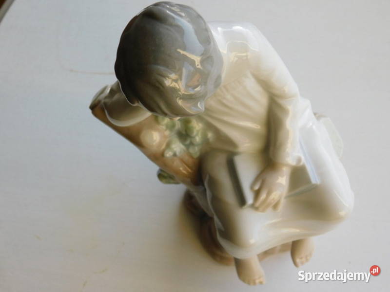 Figurka Lladro zamyślonej dziewczyny wys 215 592 Szczecin