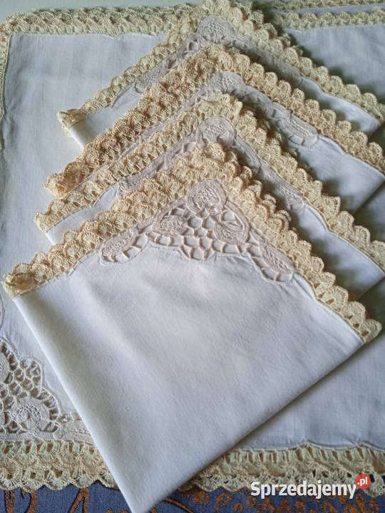 KREMOWE SERWETKI STOŁOWE HAFTOWANE Z KORONKĄ Piła