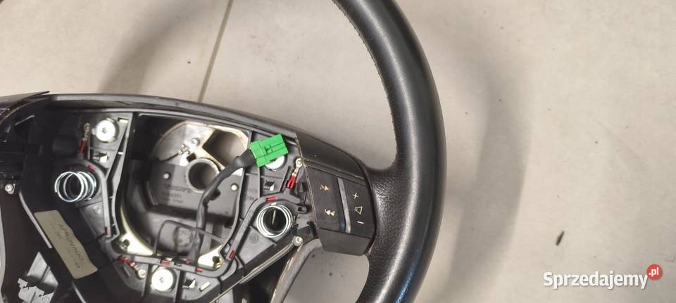 KIEROWNICA MULTIFUNKCYJNA NAVI 0207 VOLVO XC90 sprzedam