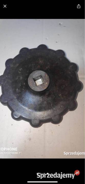 pokrętło z regulatora napięcia z widocznymi Gliwice