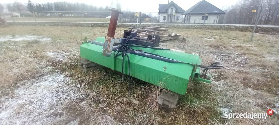Zamiatarka szczotka z koszem hydraulika pod Korzenna