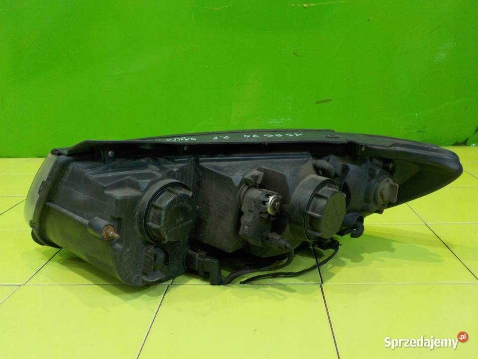 HYUNDAI SANTA FE II 22 CRDI 07r AUT lampa prawa osobowe Lampy przednie Suków