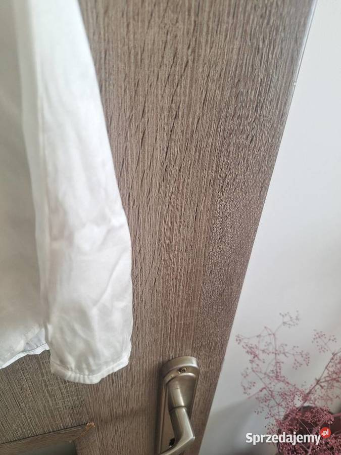 Śliczna kremowa koszulka top na ramiączkach Topy i koszulki Kraków