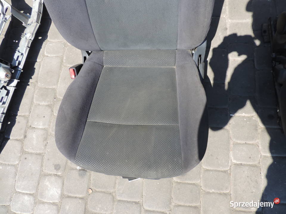 FOTEL LEWY KIEROWCY LANCER 7 KOMBI Rok produkcji 2004 Nowy Sącz
