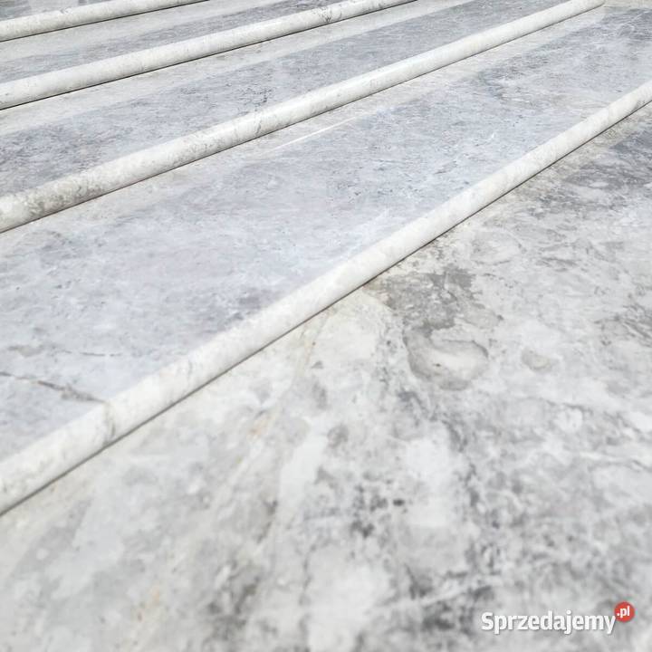 Stopień marmurowy Tundra Grey szlifowany z Gdynia