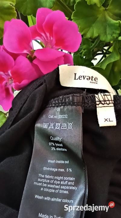 Czarna dzianinowa sukienka midi z rozporkami czarny Spódnice i sukienki lubelskie Radzyń Podlaski