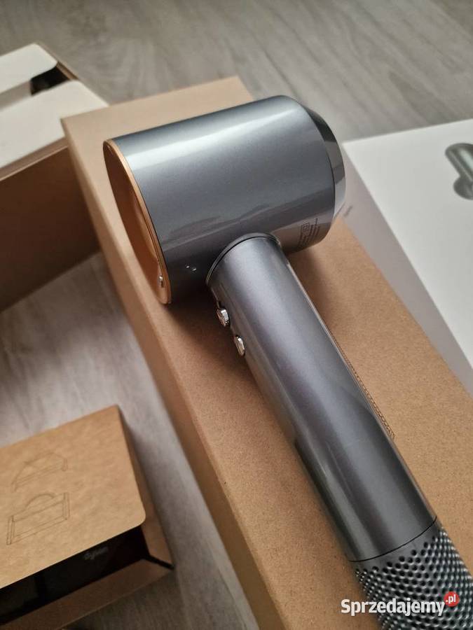 Dyson supersonic