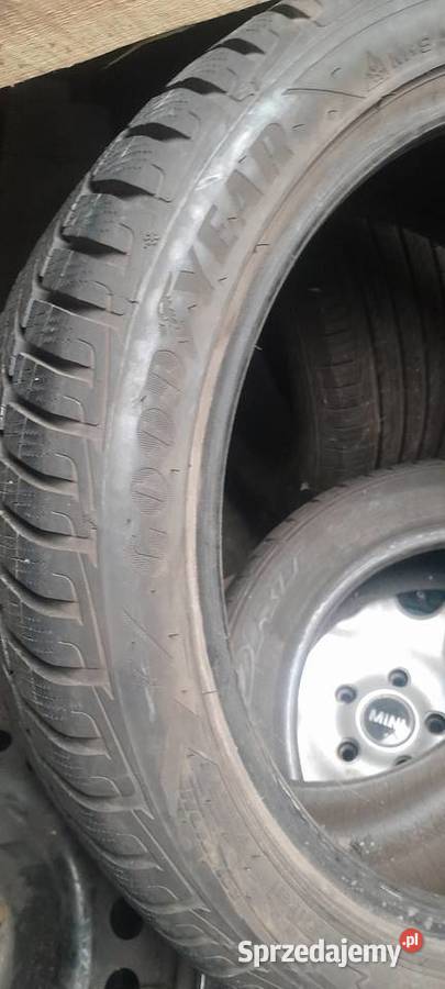 Sprzedam oponę pojedyńke goodyear ultragrip 40 Dobiegniew