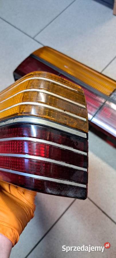 Lampa tylna prawa Audi 80 B2 przedlift osobowe Lampy tylne Luzino