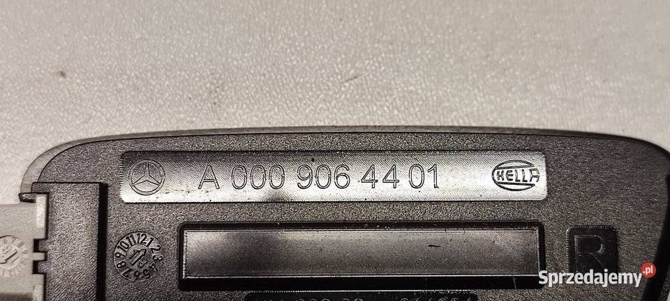 MERCEDES GLC W253 X253 LAMPKA KABINY A0009064401 sprzedam