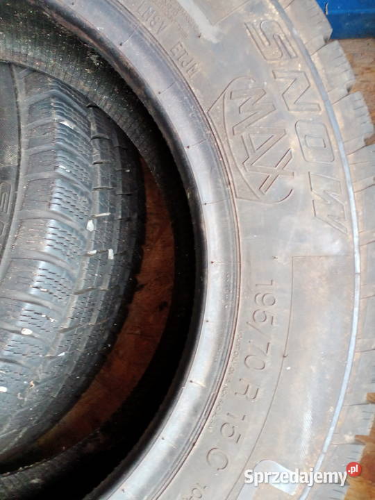 2 opony UNIROYAL SNOW 19570R15C Samochodowe Kielce