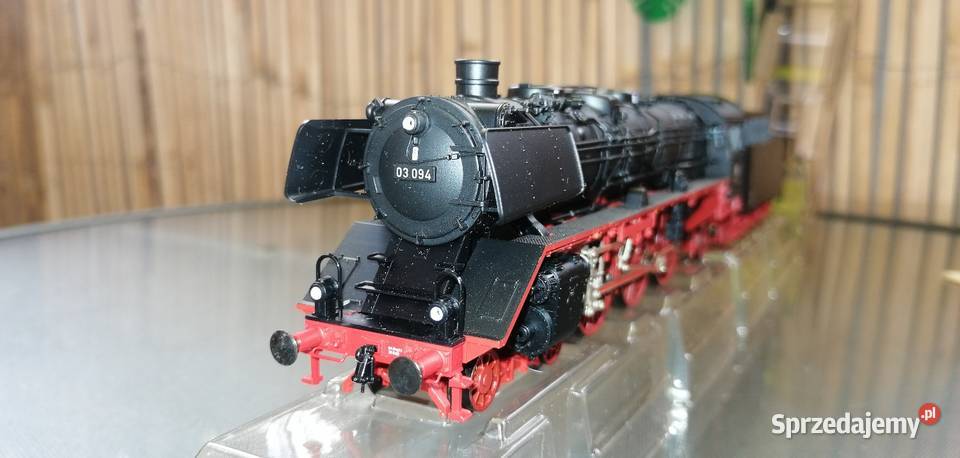 Kolejka lokomotywa Fleischmann Primex H0